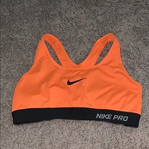 nike pro sports bra
